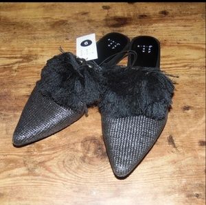 Womens Anotoinette Woven Tassle Mules